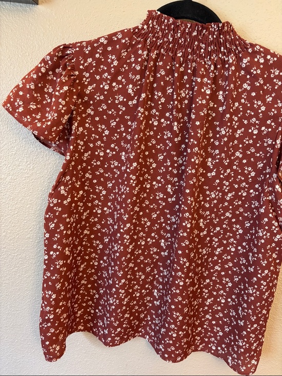 Paper Crane Large Rust White Floral High Neck Puff Flutter Short Sleeve Top - Picture 7 of 10